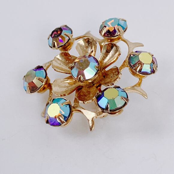Vintage Mid Century Gold Tone Flower Brooch Purple Aurora Borealis Rhinestones - Picture 5 of 9